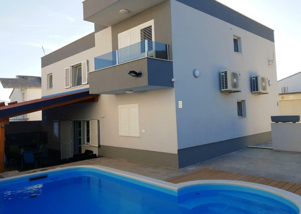 Villa Freya - Vacation House Slatine Exterior photo